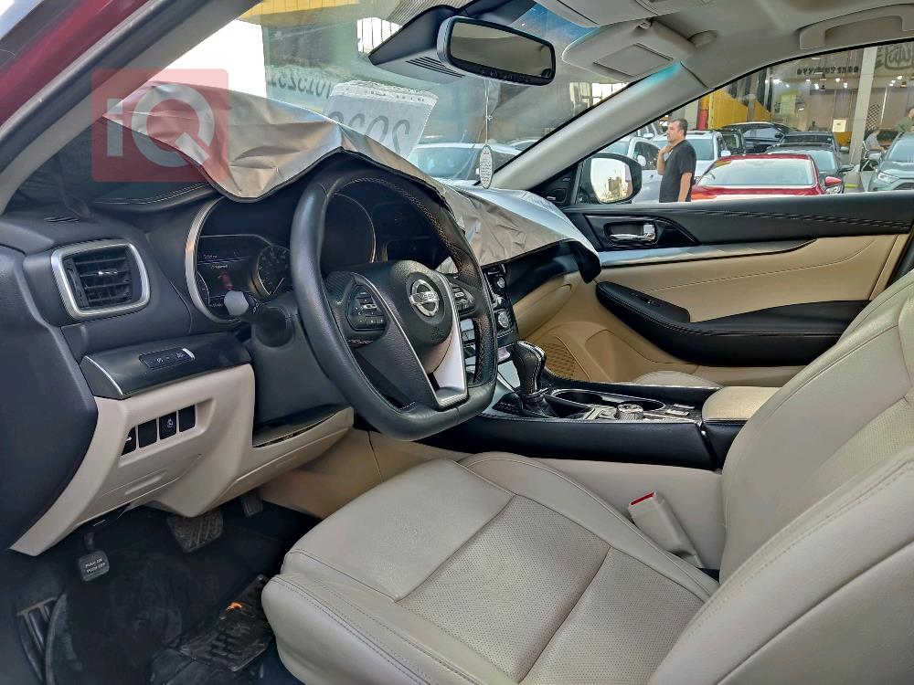 Nissan Maxima